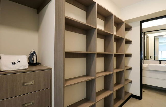 w Captivating 1BR in San Isidro - Photo 16