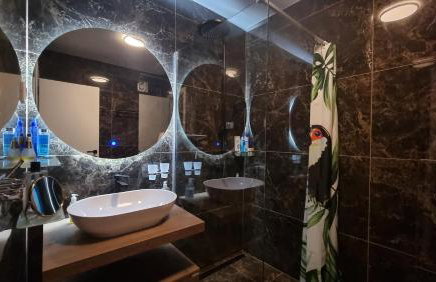 Luxury Beach Apartment Adria with Private Pool and Sea View - Photo 14