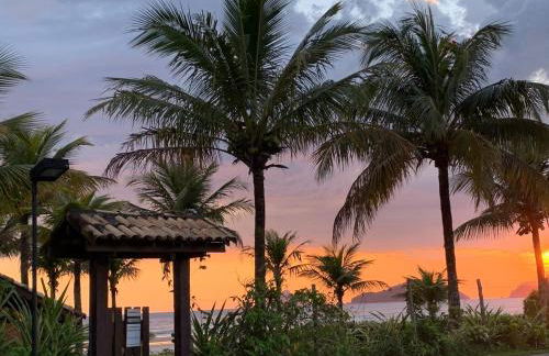 Casa da Praia Rodeada pela Mata Atlantica - Foto 1