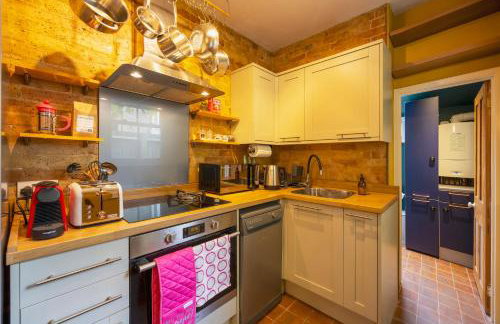 City Centre Luxury House - Garden Oasis, Kingsize beds - Foto 14