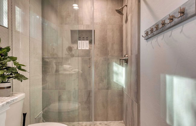 Dream Catcher by Avantstay Deck, Fire Pit, Movie Theater, Game Garage - Foto 29