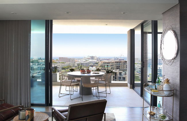 The Warwick 901 - Photo 1