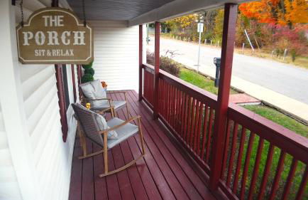 Soak n Stroll 2 State St Casino Firepit Dogs OK - Foto 3