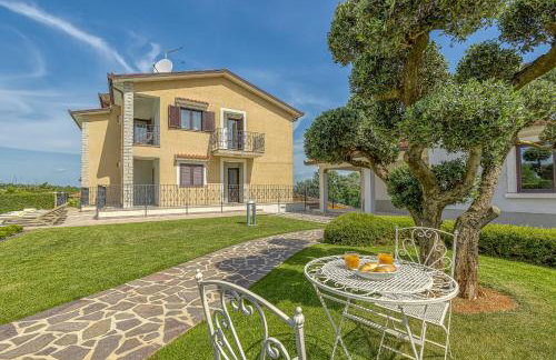 Silvia II with Private Pool - Foto 15