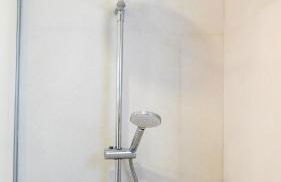 Kalumi Aparthotels - Japandi-Style Apartments with Terrace, Pergola, and Portuguese BBQ - Foto 13