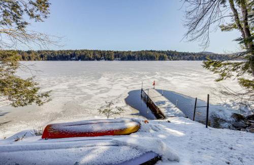 Private Dock and Beach! Lakefront Adirondacks Escape - Foto 23
