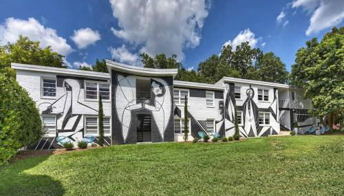 Myers Park Gem Great location - Photo 4