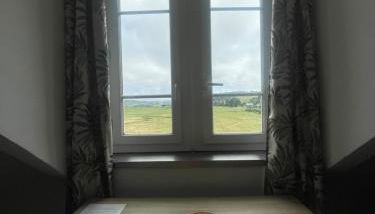 réaménagé fin Juillet 2025, Albatros Studio a moins de 50 mètres de la plage, vue dégagée sur la vallée - Foto 5