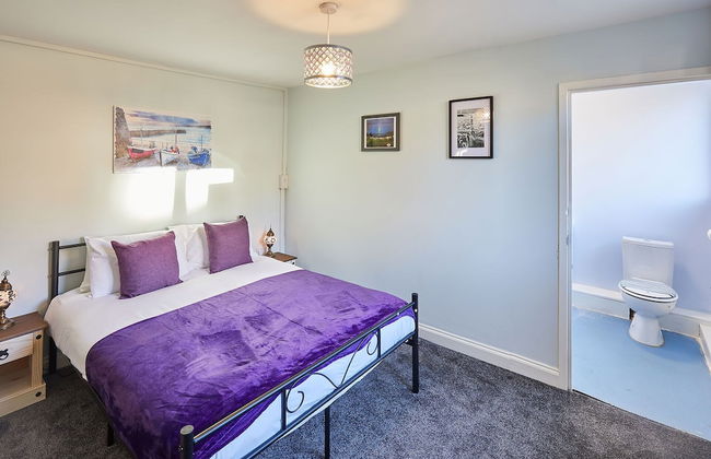 Host Stay Holyrood Lodge - Foto 12