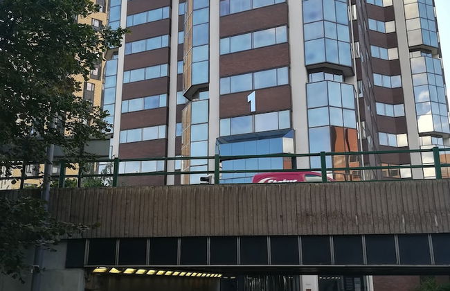 Tudors eSuites Birmingham City Centre Apartments near Gas Street Basin - Photo 18