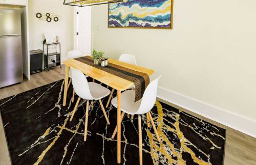 Manchaca 4 bedroom sleeps 10 Pool and Hot tub - Photo 14