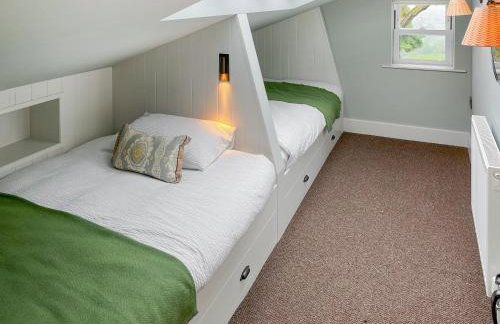 The Hermit Inn Hideout - Photo 10