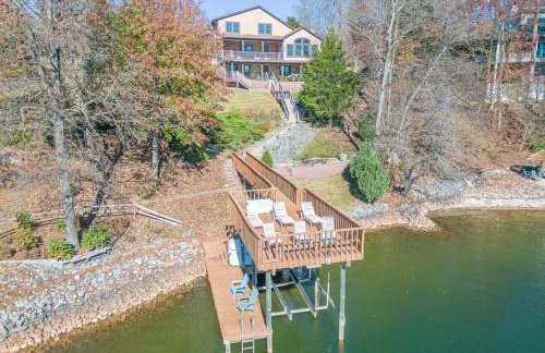 Private Dock Lake Views & Outdoor Fun - Foto 2