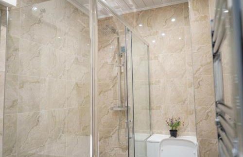 Glasgow - 2 Bedroom Apartment - Foto 3