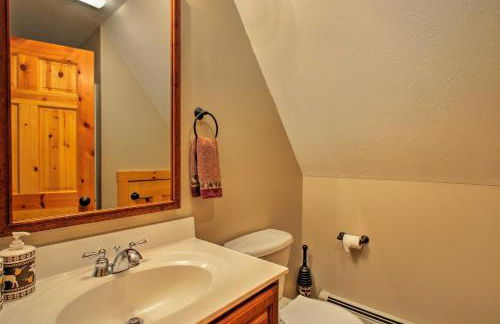 Secluded Conway Home with Theater Room and Hot Tub! - Foto 22