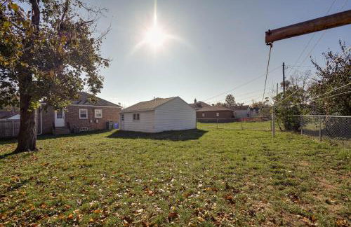 Quaint Cedar Rapids Home, 4 Mi to Downtown! - Photo 19