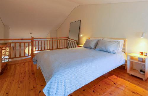 VYTINA LOFTS - Cozy 2-Level Loft Apartments with Fireplace & Mountain Views - Photo 11