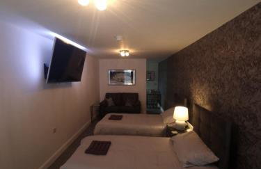 Rise at the Belfast Murals - Photo 4