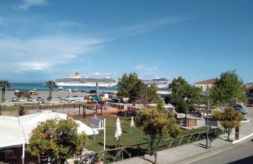 View apartment - Photo 14