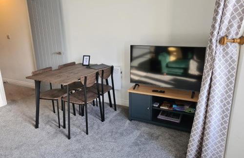 Modern River View Mytholmroyd Apartment - Photo 6