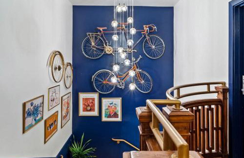 The Neon Elm Hotel - Foto 38