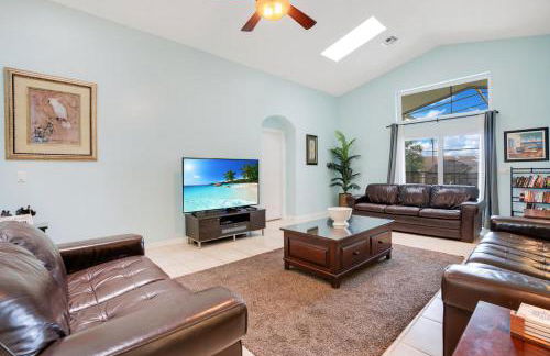 Relaxing Retreat with Pool and Movie Theater - Foto 9