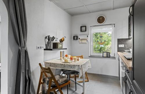 Nelsen mit Ruderboot auf Wassergrundstück - Photo 8