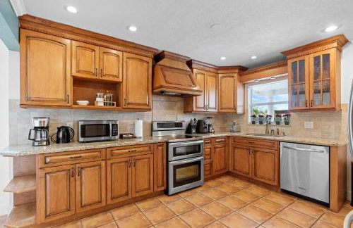 Casa Cabos - Fun in Miami - Pool BBQ - Fit 10 - Photo 33