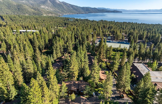 Northwood Mountain Views Sauna Balcony Tahoe Group Retreat - Photo 28