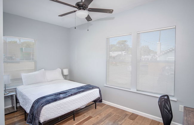 Magnificent Large Home Near Downtown - Foto 12