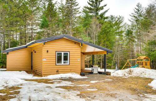 Porch and 1-Acre Yard White Mountains Hideaway - Foto 25