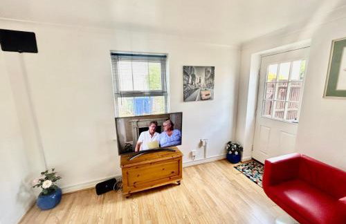 Mannys Apartment - Nice & Cozy 4Bed Flagship Lodge - Photo 63