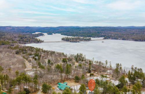 Thomas Trail - Game Room, Fire Pit, 1 min to Ski Mountain & Shared Beach! - Foto 58