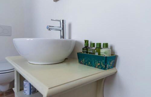 Leontine Home in Mondaino by Yohome - Foto 20