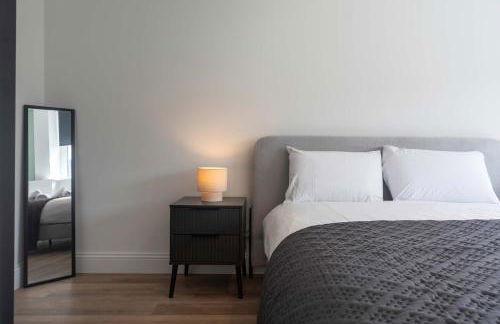 Modern 1 Bed Apartment in Gravesend w Games Room - Foto 15