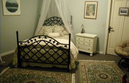 Spectacular Gothic-Style Castle with Private Pool and Hot Tub near Rindge, New Hampshire - Foto 11