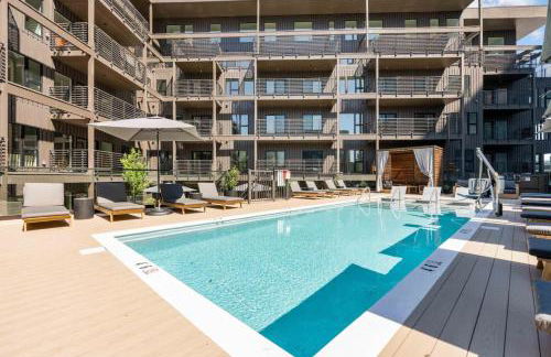 Luxury Penthouse with 2 Floors Pool Patio Gym Walk to Broadway - Foto 44