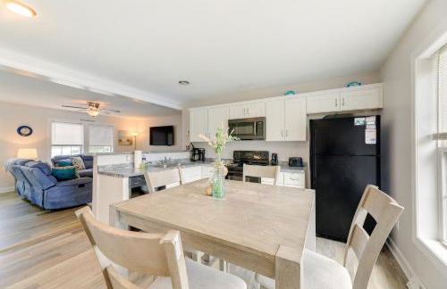 Coastal Emerald Isle Retreat with Deck and Grill! - Foto 7