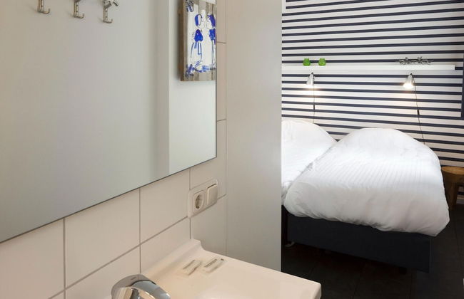 Stylish Thatched Villa with 2 Bathrooms near Giethoorn - Photo 3