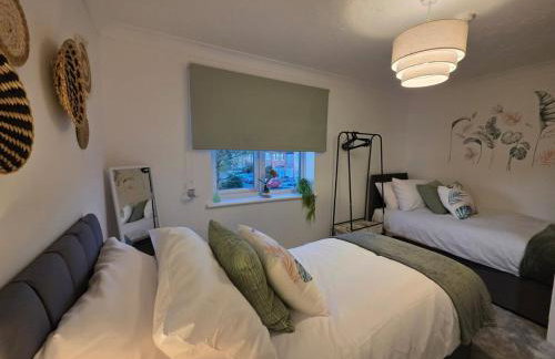 Cambridge Stylish Hot Tub Stay Sleeps 10 - Foto 13