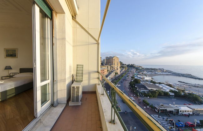 JOIVY Fronte del Mar Seaview Apartment Casaregis - Foto 48