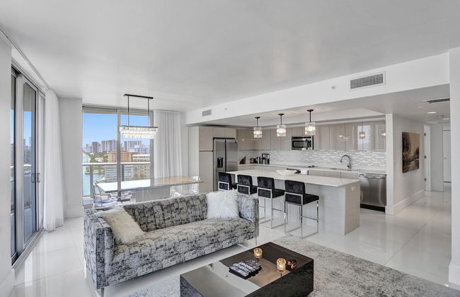 Luxury Condo at Beach Walk Resort - Foto 13