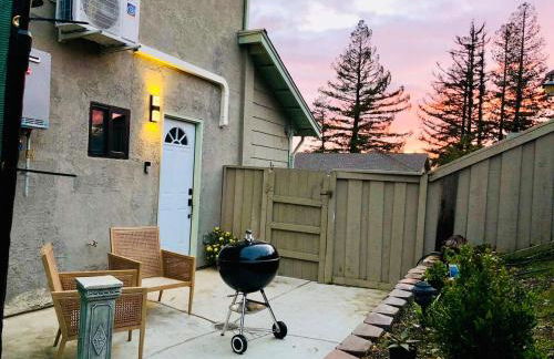 New Beautiful Contemporary Home in Pinole Hill - Foto 2