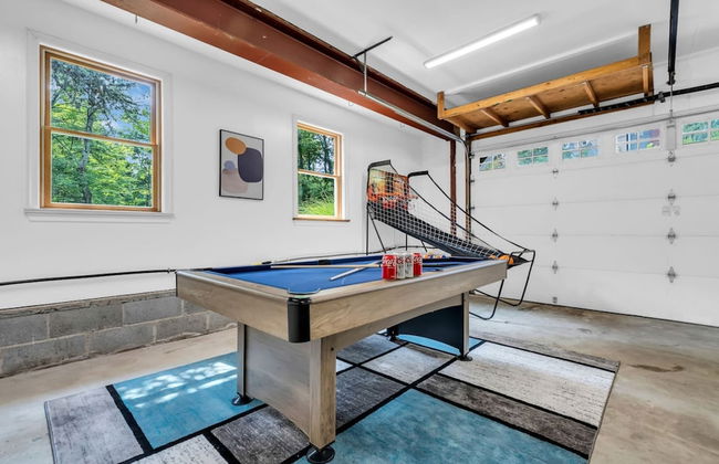 Fall Family Oasis Fireplace Theater and Games - Foto 6