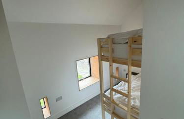 Threshing Barn- Modern 5 Bed, 10 person, Barn Conversion in a Rural Location with Great Access - Foto 10