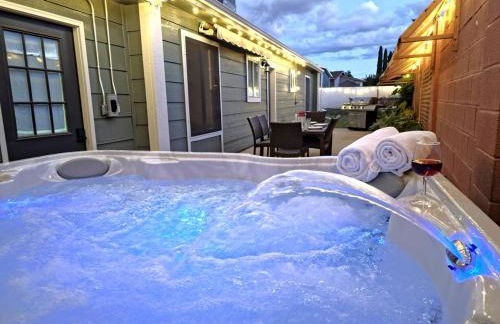 Hot Tub, Game Room, Kayaks, Boat Parking, Backyard, King, Fire Pit, Pets, WD - Foto 1