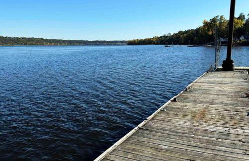 Spacious St Croix River Home with Private Beach - Foto 27