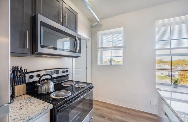 Modern Retreat Near Henry Ford - Foto 37