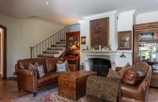 Provencal in a Height Overlooking Greenery - Foto 8