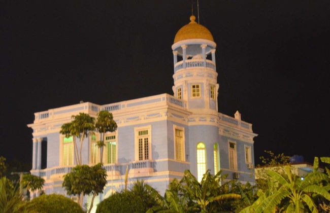 Tour noturno por Cienfuegos com jantar - Foto 1